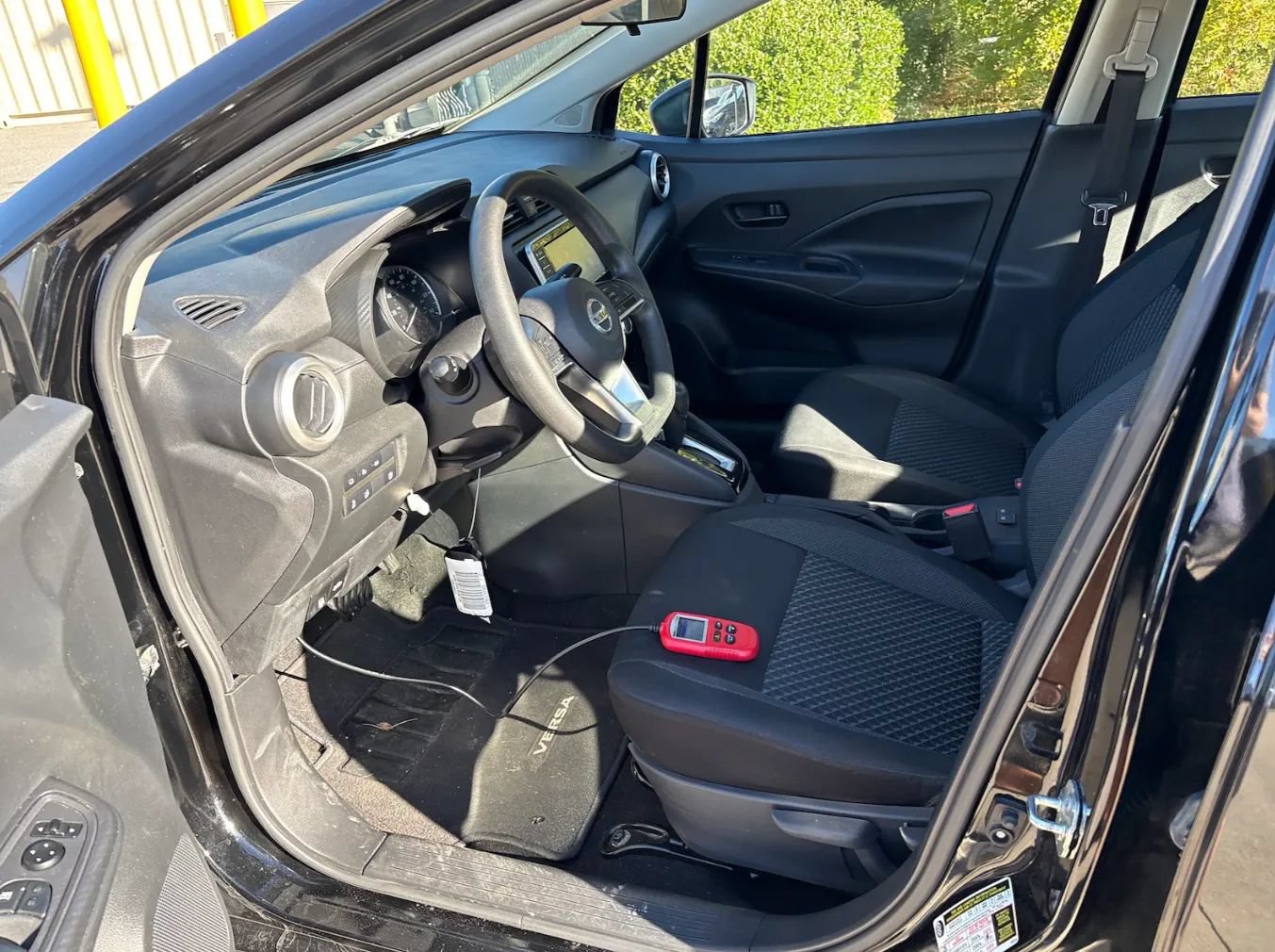 Used 2020 Nissan Versa S FWD image 4