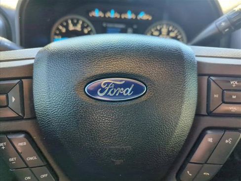 Used 2015 Ford F150 XLT w/ Equipment Group 302A Luxury image 23