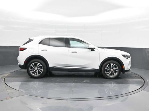 Used 2023 Buick Envision Essence image 2