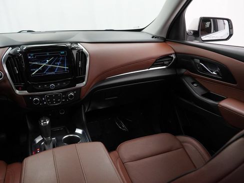 Used 2019 Chevrolet Traverse High Country w/ LPO, Floor Liner Package AWD/4WD image 17