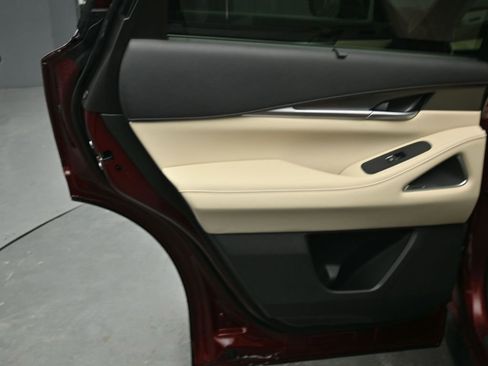 Certified 2025 INFINITI QX60 Luxe image 24