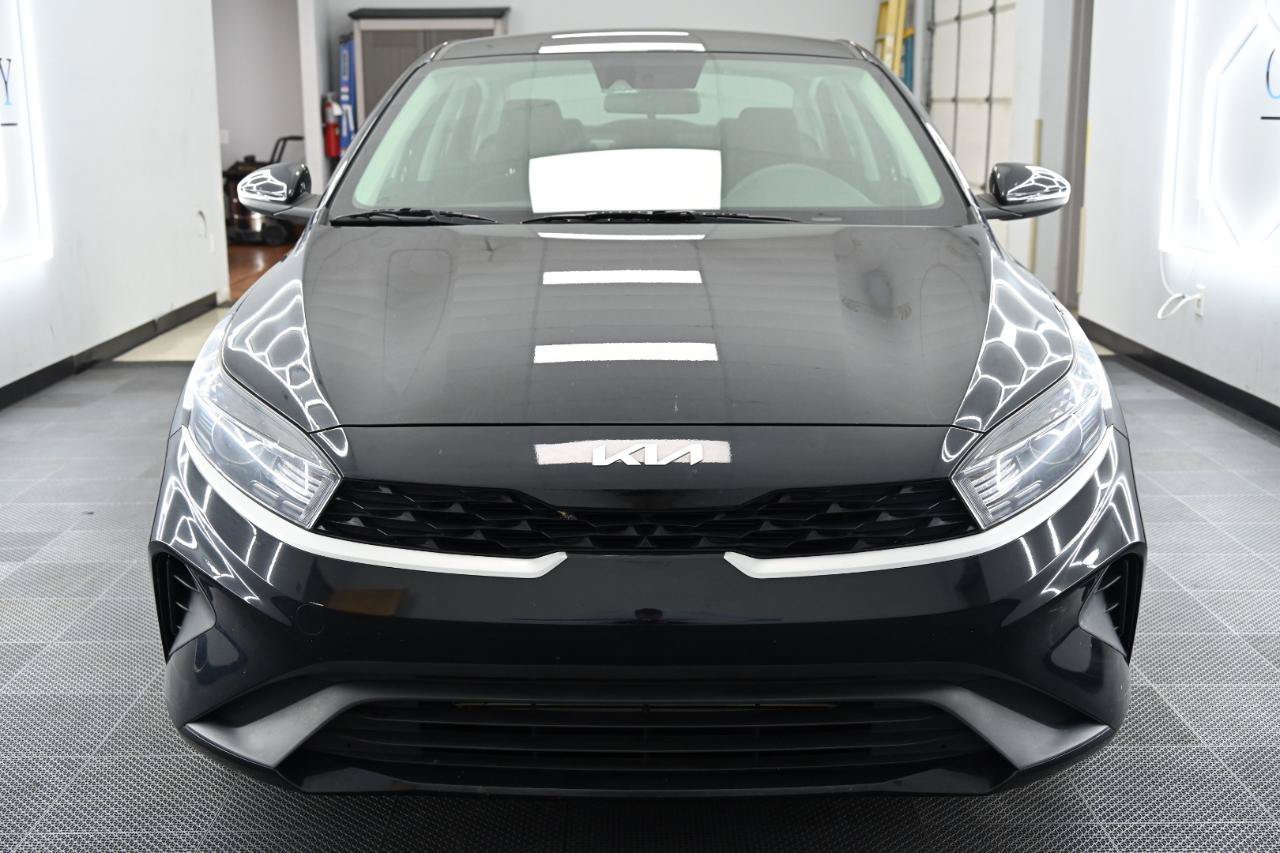 Used 2023 Kia Forte LXS w/ LXS Technology Package FWD image 6