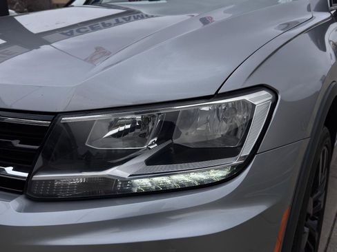 Used 2021 Volkswagen Tiguan SE R-Line image 12