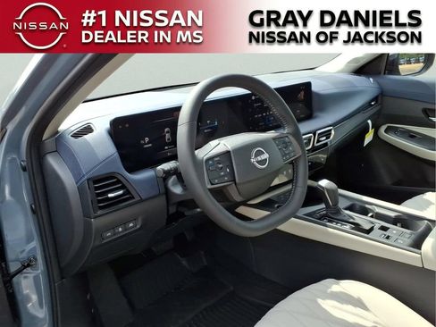 New 2026 Nissan Sentra SL w/ Floor Mat Package FWD image 9