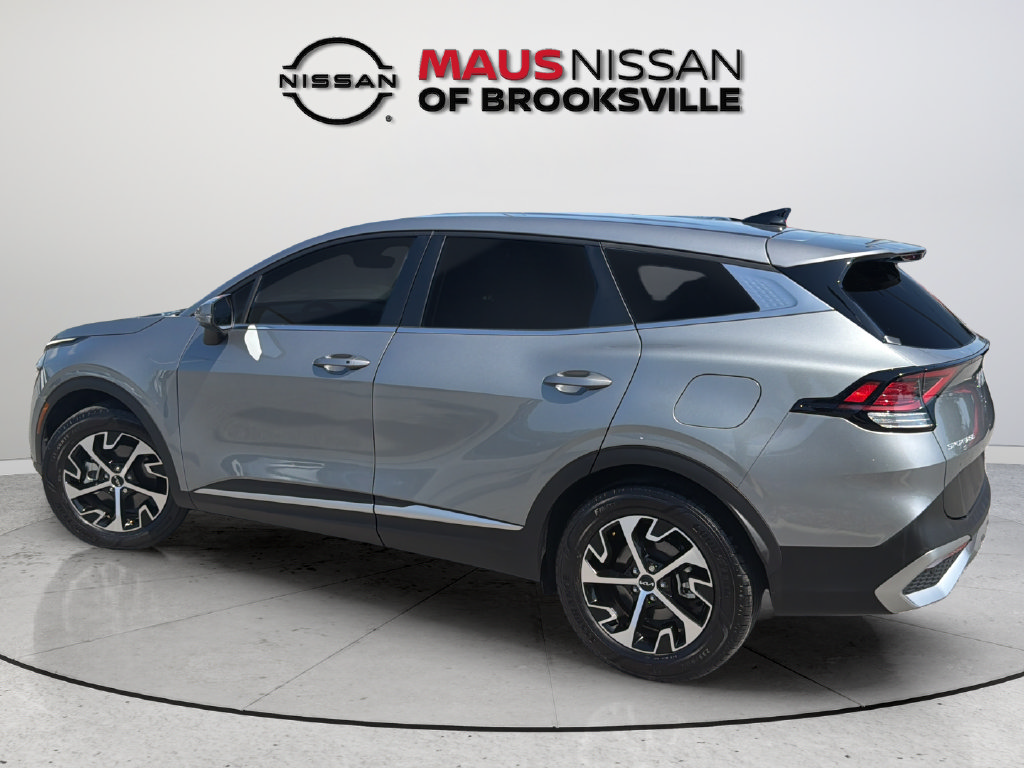 Used 2024 Kia Sportage EX FWD image 7
