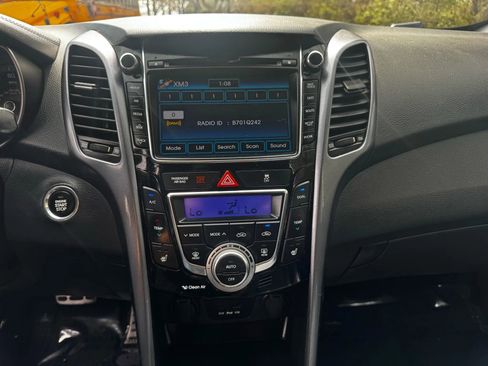 Used 2013 Hyundai Elantra GT w/ Style Pkg image 15