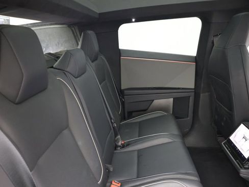 Used 2024 Tesla Cybertruck AWD Crew Cab image 26