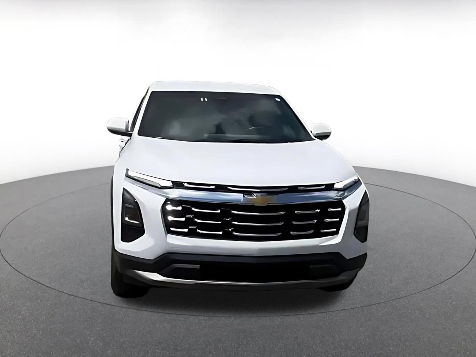 Used 2025 Chevrolet Equinox LT FWD image 3