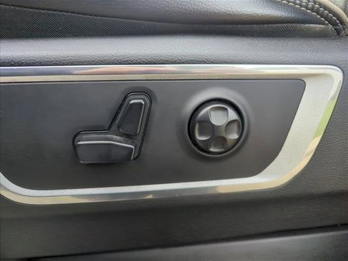 Used 2019 RAM 1500 Laramie image 27