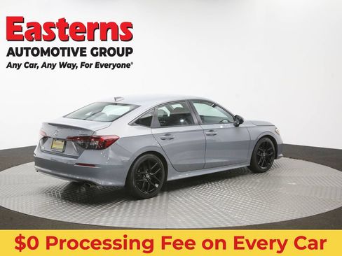 Used 2025 Honda Civic Sport image 40