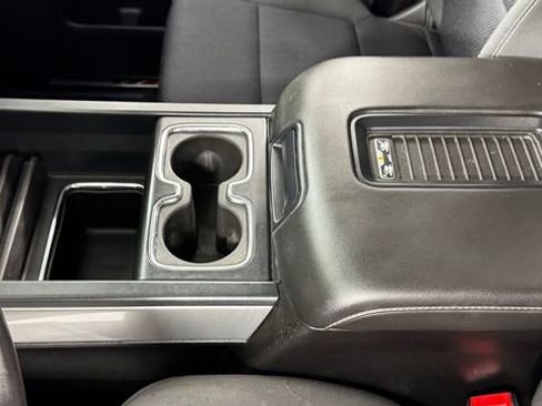 Used 2018 Chevrolet Silverado 1500 LT w/ All Star Edition AWD/4WD image 32