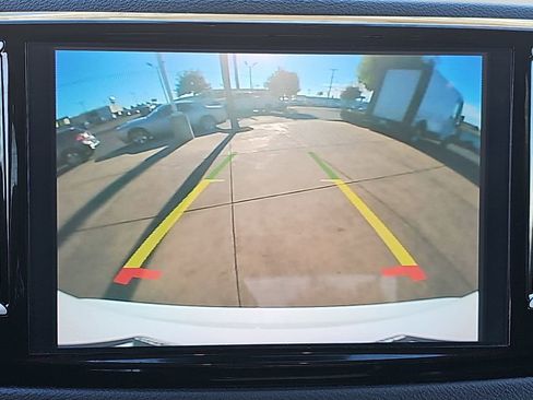 Used 2024 Chrysler Pacifica Touring-L image 24