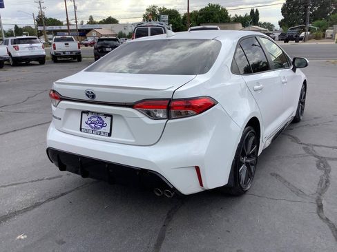 Used 2025 Toyota Corolla SE w/ SE Premium Package AWD/4WD image 13