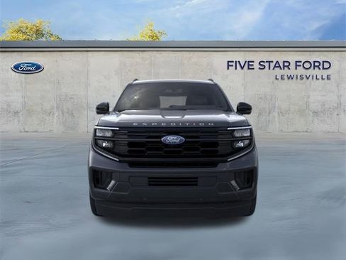 New 2025 Ford Expedition Active image 2