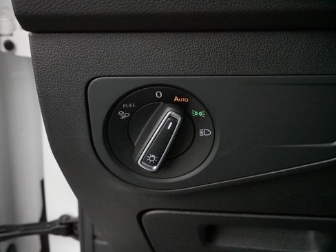 Certified 2022 Volkswagen Tiguan SEL R-Line image 27