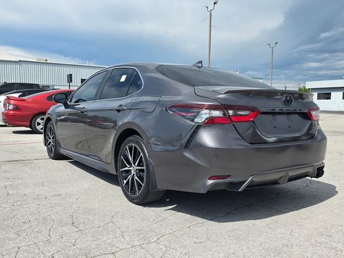 Used 2024 Toyota Camry SE w/ Convenience Package FWD image 4