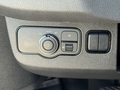 Used 2023 Mercedes-Benz Sprinter 2500 image 18