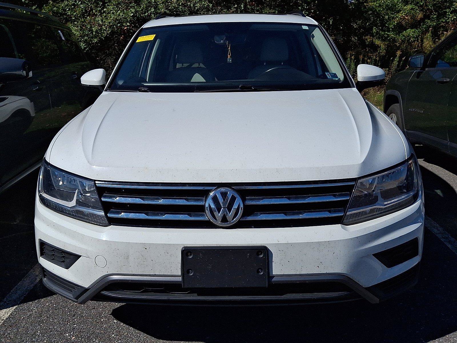 Used 2020 Volkswagen Tiguan SE w/ Panoramic Sunroof Package AWD/4WD image 2