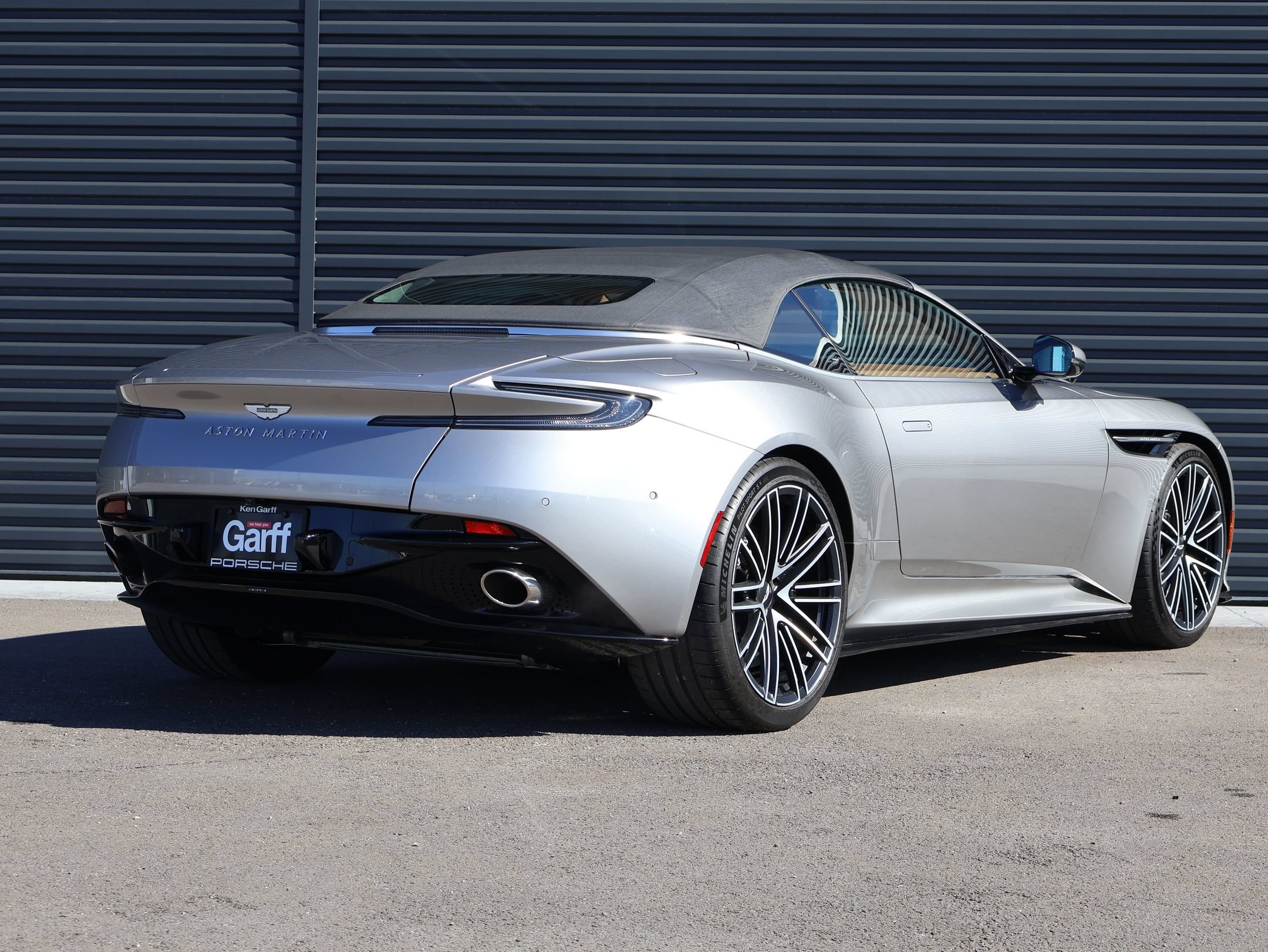 Used 2024 Aston Martin DB12 Convertible RWD image 6