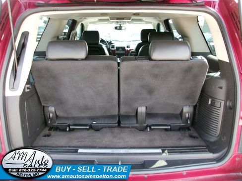 Used 2010 Cadillac Escalade Luxury AWD/4WD image 31