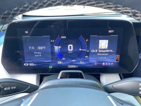 Used 2024 Chevrolet Equinox EV LT w/ Active Safety Package 3 AWD/4WD image 26