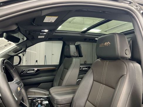 Used 2025 Chevrolet Tahoe High Country image 20