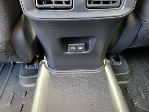 Used 2022 Toyota RAV4 XLE w/ Convenience Package AWD/4WD image 13