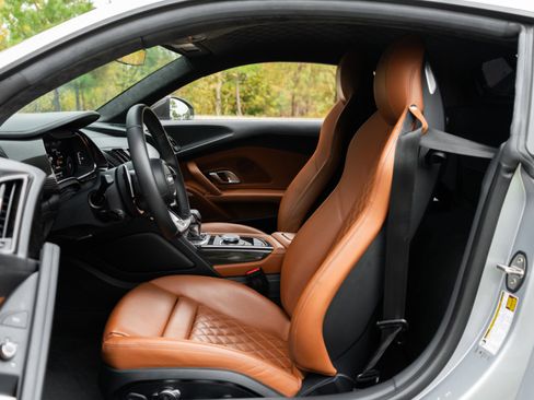 Used 2022 Audi R8 V10 performance image 7