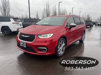 New 2026 Chrysler Pacifica Pinnacle w/ Trailer Tow Group