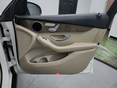 Used 2018 Mercedes-Benz GLC 300 image 29