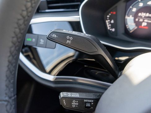 Used 2025 Audi Q3 2.0T Premium image 26