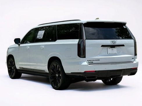 New 2026 Cadillac Escalade ESV Platinum Sport w/ LPO, ONYX Package AWD/4WD image 12