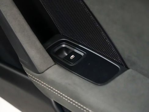Certified 2022 Porsche 911 Targa 4 GTS AWD/4WD image 16