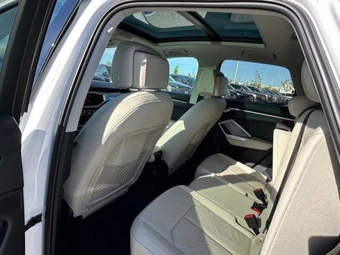 Used 2023 Audi Q3 2.0T Premium w/ Convenience Package AWD/4WD image 16