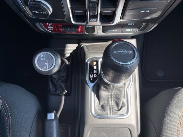 New 2026 Jeep Gladiator Mojave w/ Safety Group AWD/4WD image 30