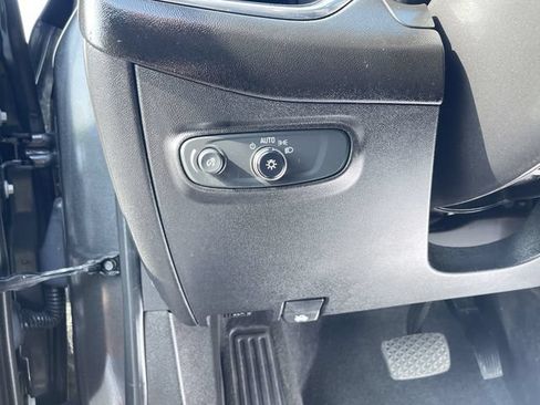Certified 2019 Chevrolet Equinox LT AWD/4WD image 17