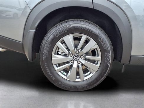 New 2025 Nissan Pathfinder SV image 9