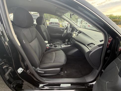 Used 2016 Nissan Sentra SR w/ Driver's Assist Package FWD image 14
