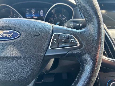 Used 2018 Ford Focus Titanium FWD image 21