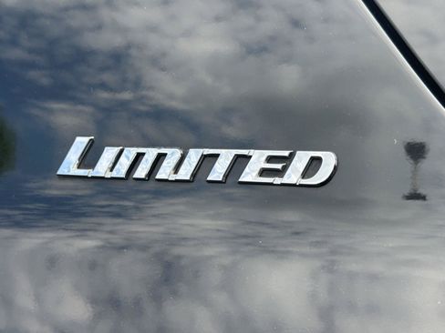 Used 2012 Toyota 4Runner Limited AWD/4WD image 10