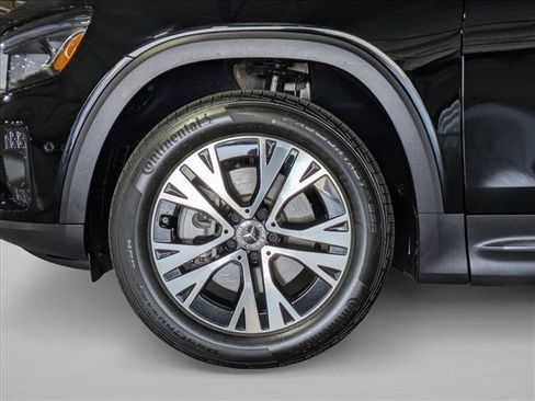 Certified 2025 Mercedes-Benz GLB 250 image 24