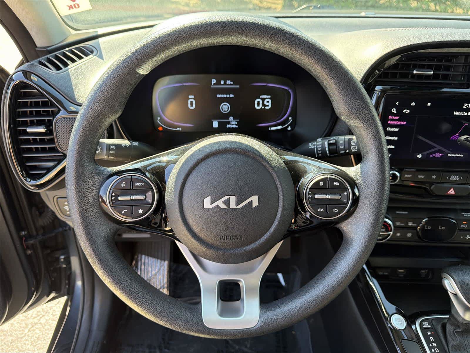 Used 2023 Kia Soul S FWD image 16