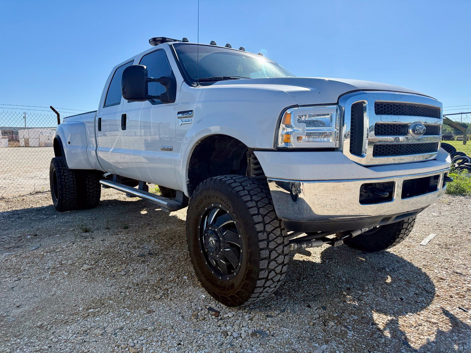 Used 2006 Ford F350 Lariat AWD/4WD image 1