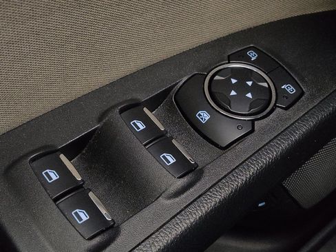Used 2018 Ford Fusion S FWD image 27