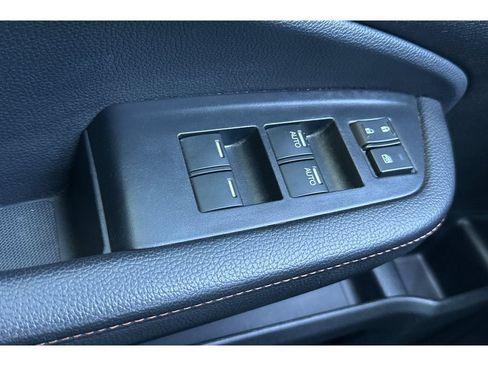 Used 2025 Honda Passport TrailSport image 12