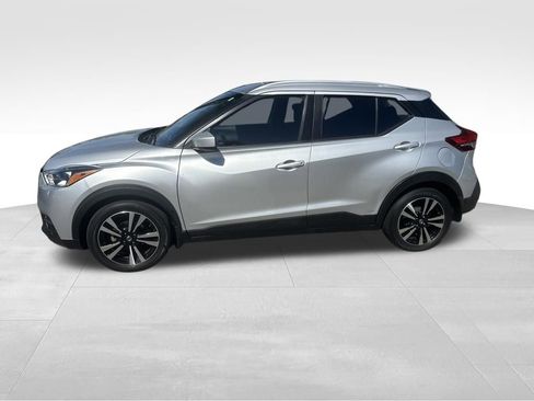 Used 2020 Nissan Kicks SV image 16