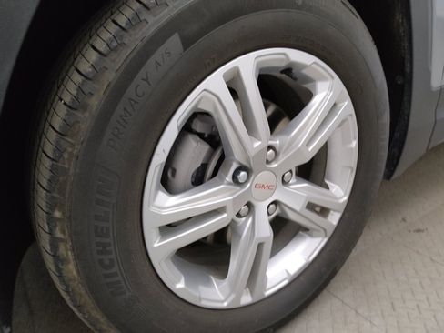 Used 2024 GMC Terrain SLE FWD image 31