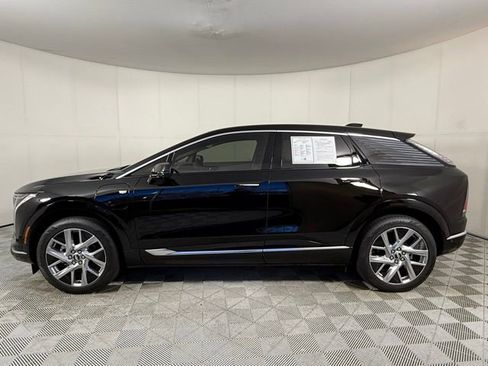 Used 2025 Cadillac Optiq Luxury 1 image 3