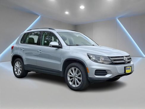Used 2017 Volkswagen Tiguan Limited w/ Premium Package AWD/4WD image 3