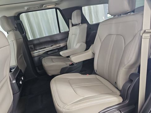 Used 2020 Ford Expedition Limited w/ Special Edition Package AWD/4WD image 19